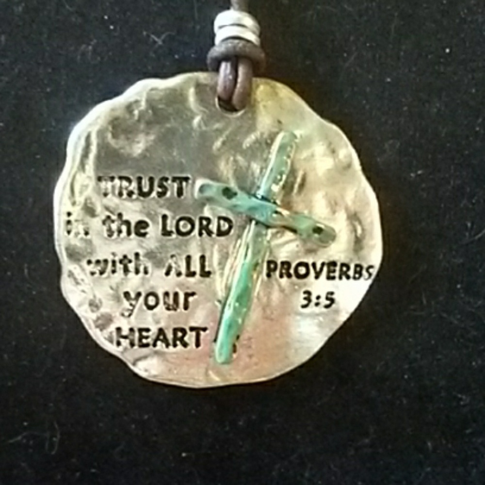Very pretty silver hammered necklace with cross